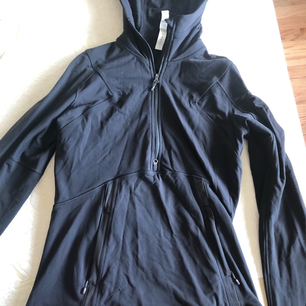 Lululemon black half zip pullover with hood